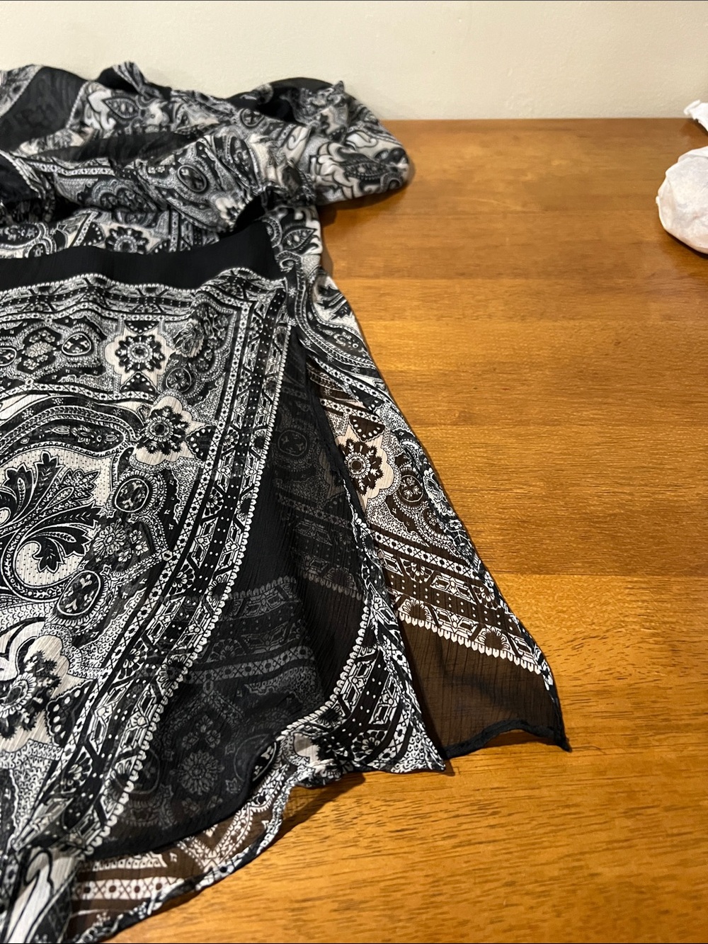 MNG Black & White Paisley Long Sleeve maxi Dress Size 4 - Picture 11 of 13